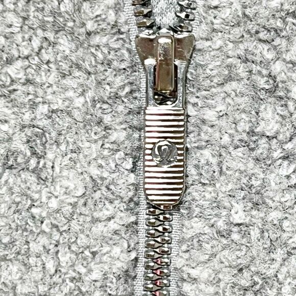 Lululemon Grey Standout Wool Sherpa Jacket Womens Sz 2 - Picture 3 of 5